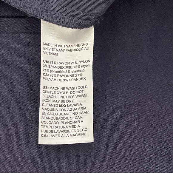 Chico’s pull on stretch flat front straight legs ankle navy blue pants size 6 - Picture 8 of 9